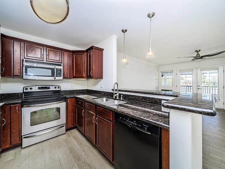 506 Canyon Dr #2 — Photo 6