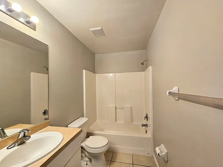 230 Hightower Ave S — Photo 25