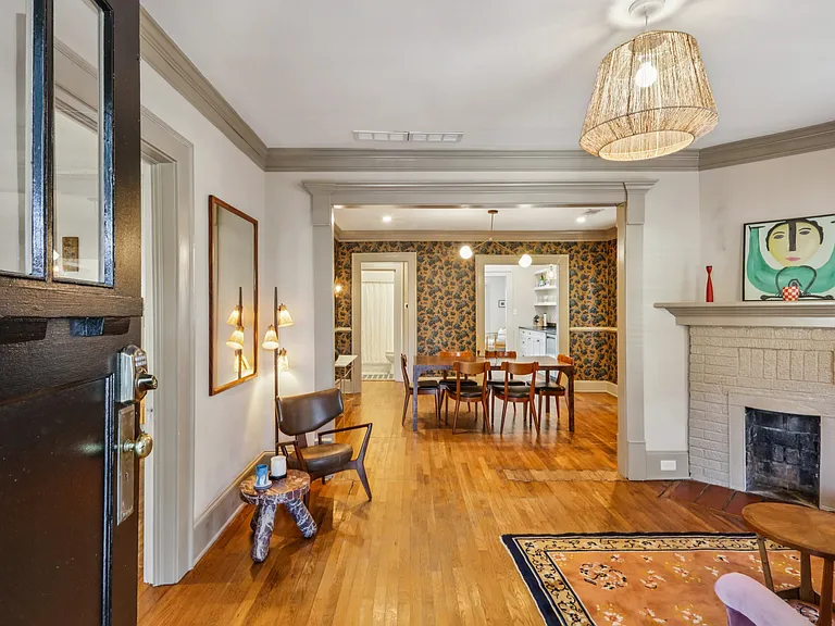 807 Lake Ave NE — Photo 8