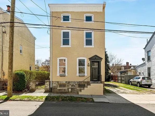 439 Lemonte St #2, Philadelphia, PA 19128