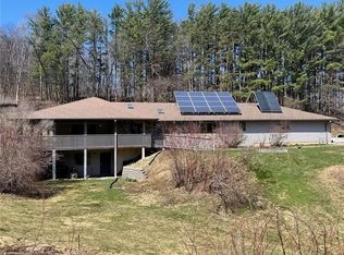 W19944 Hoff Ln, Arcadia, WI 54612