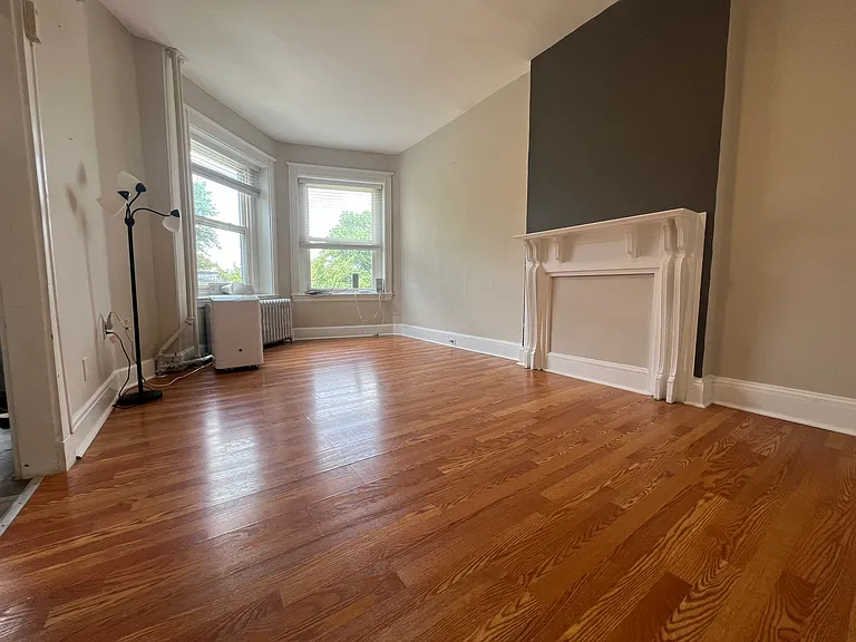 703 Newington Ave #2F — Photo 5