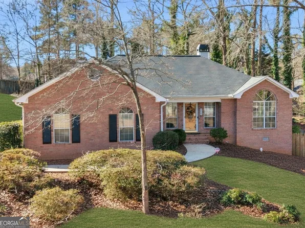 521 Horseshoe Cir, Stockbridge, GA 30281