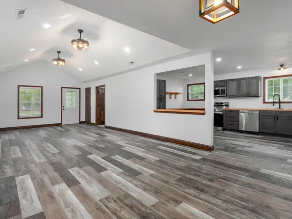 305 N Washington, Freistatt, MO 65654