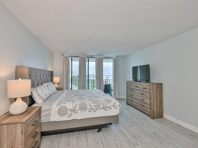 1400 Gulf Blvd #704 — Photo 16