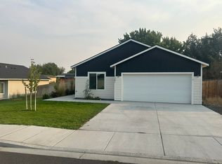 1281 Lucy Ave, Benton City, WA 99320
