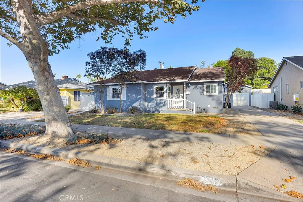 3 bed, 1.5 bath, 1148 sqft, $3,950 — Photo 1