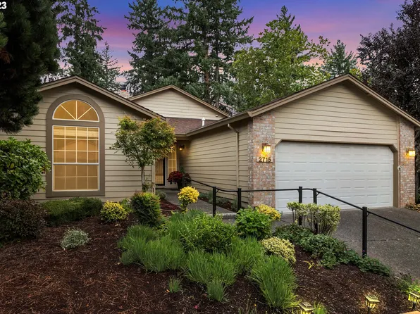2715 SE Spyglass Dr, Vancouver, WA 98683
