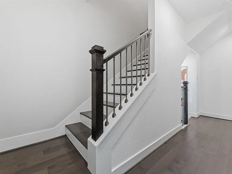 10930 Brambling Wood Dr — Photo 17