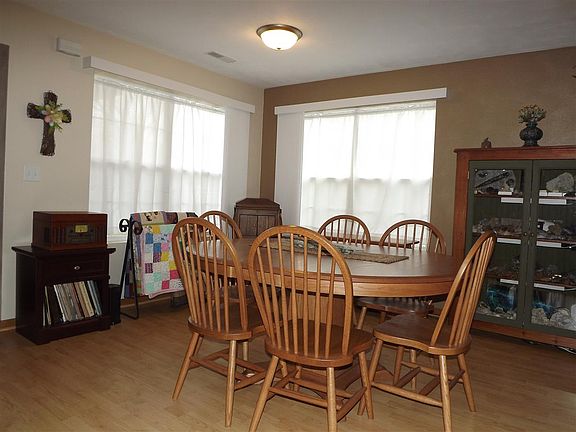 2nd image of 5130 Diane Ct