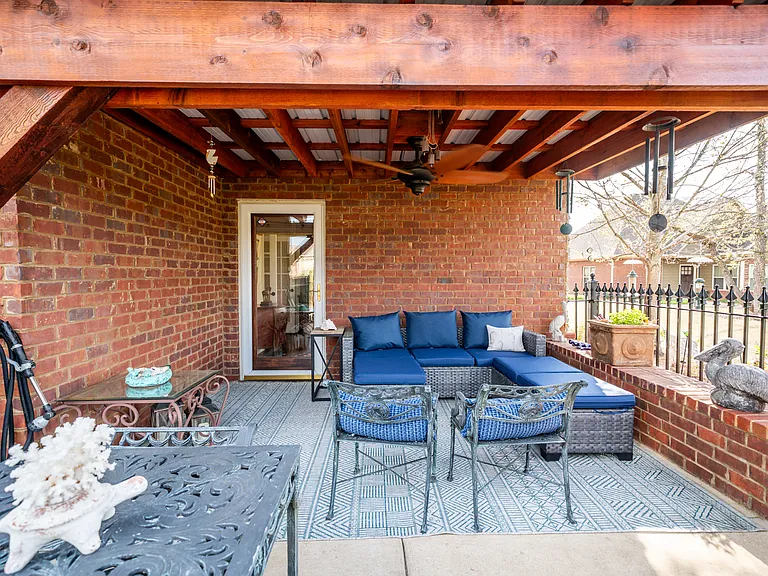 1702 Stonebridge Rd — Photo 45