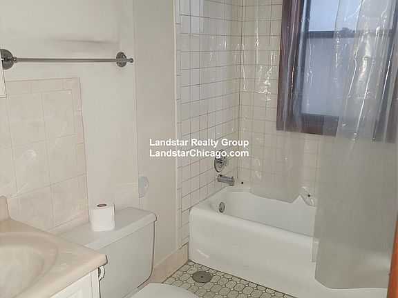 5th image of 534 W Wellington Ave