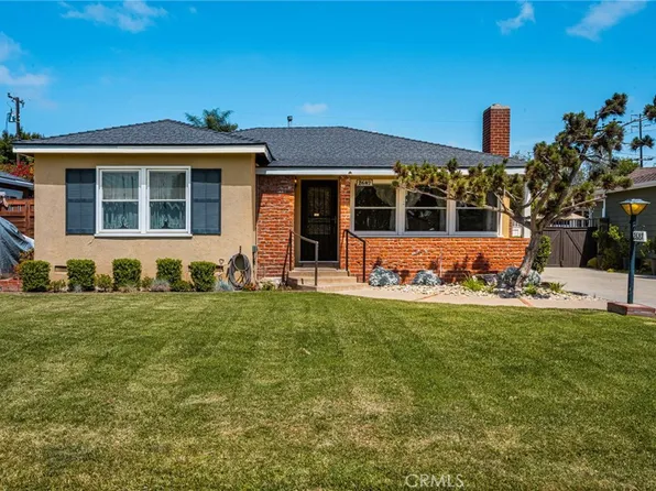 2687 Riverside Dr, Costa Mesa, CA 92627