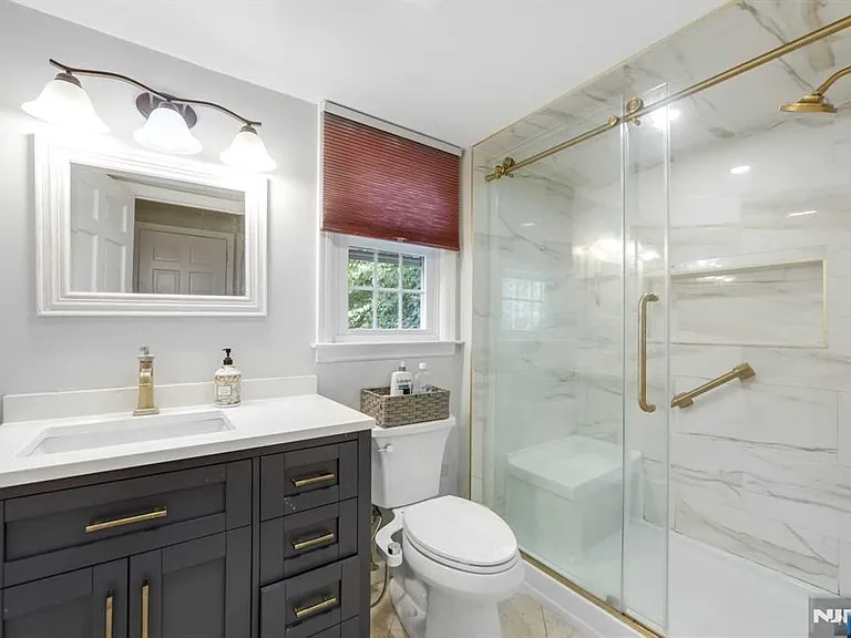 5 Monroe Dr — Photo 16