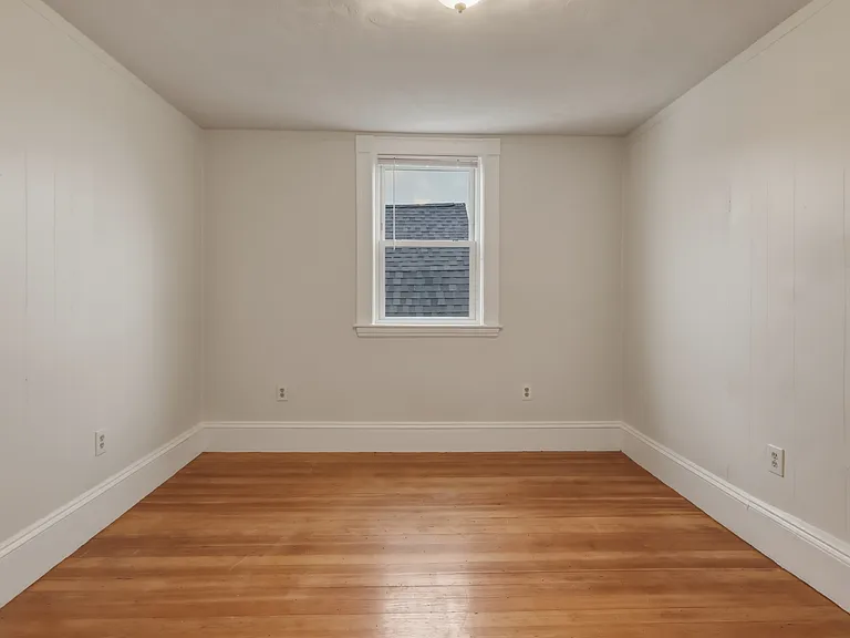 14 Magnolia Sq #3 — Photo 8