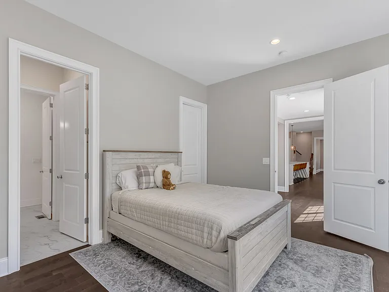 7304 Hasentree Club Dr — Photo 12
