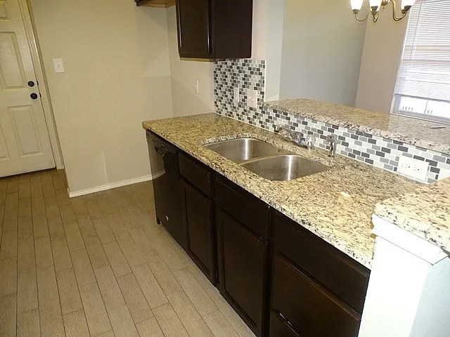 5826 Grandwood Dr — Photo 10