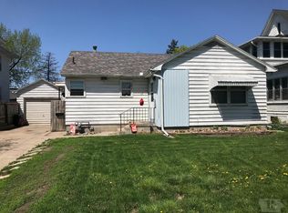 217 W 4th St S, Newton, IA 50208