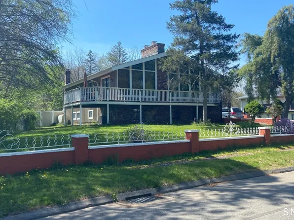 63 Millbrook Road, Middletown, CT 06457