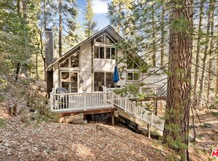 974 Willow Springs Rd, Twin Peaks, CA 92391