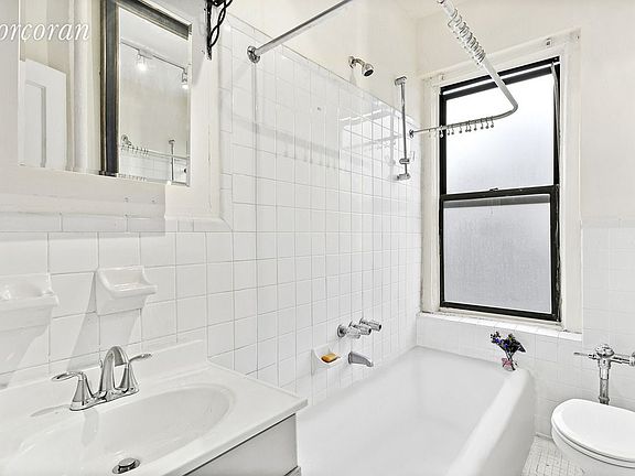 4th image of 515 Edgecombe Ave APT 44