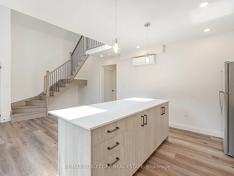 40 Montcalm Ave #GSUITE — Photo 12