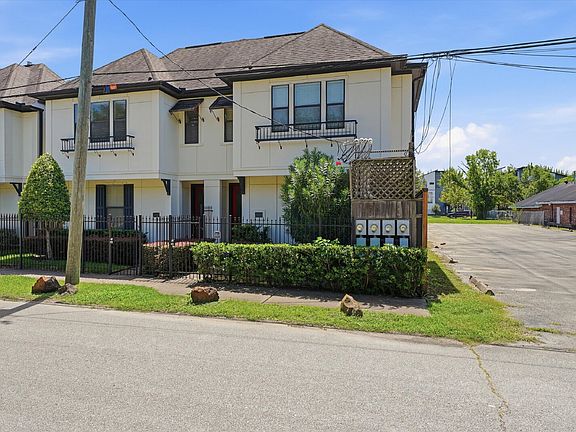 3rd image of 2305 Bastrop St #A