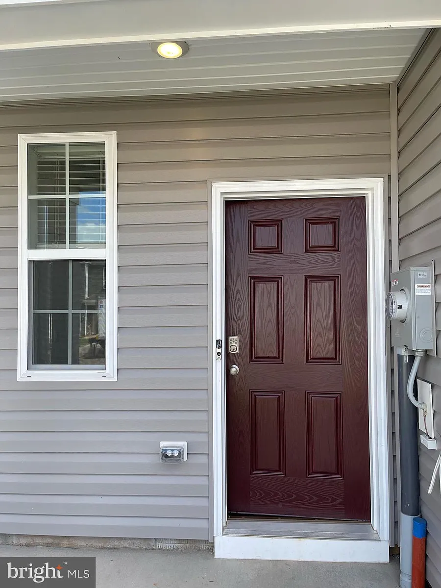 Building Photo - 258 Baker Dr