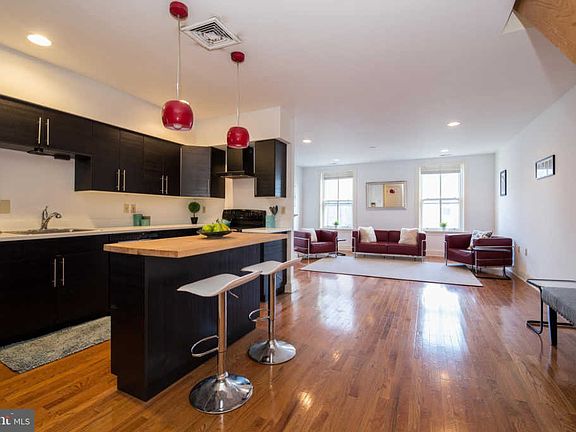 3rd image of 1529 Green St APT E
