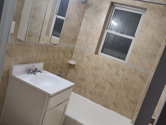 5th image of 86-25 162nd St #3P