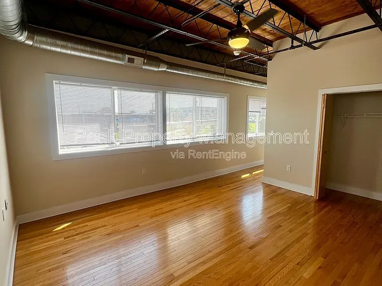 2709 W Broad St #1 — Photo 13
