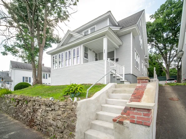 52 Bronx Avenue, Bridgeport, CT 06606