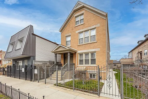 3648 W George St #G Photo 1