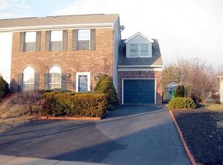1128 Red Barn Ln, Quakertown, PA 18951