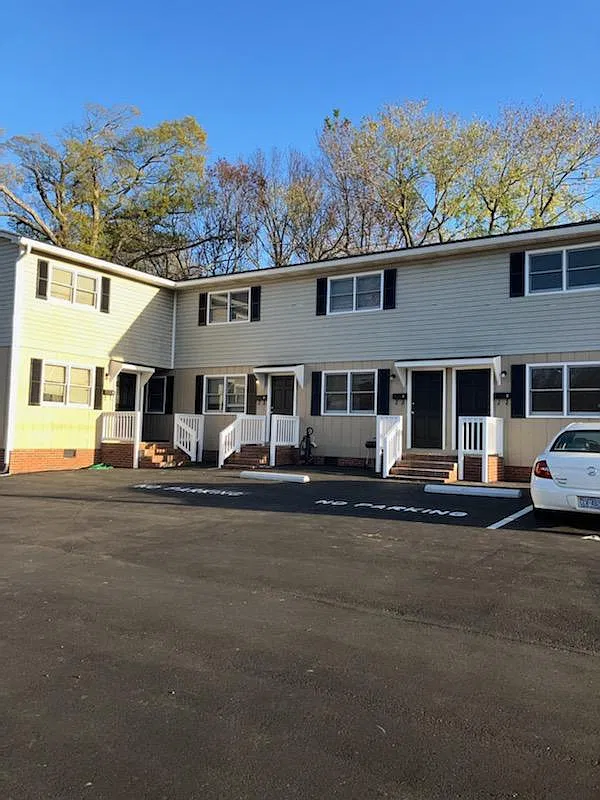 2 bed, 1.5 bath, $795 — Photo 1