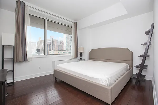 Rented by Akam Sales and Brokerage | media 3