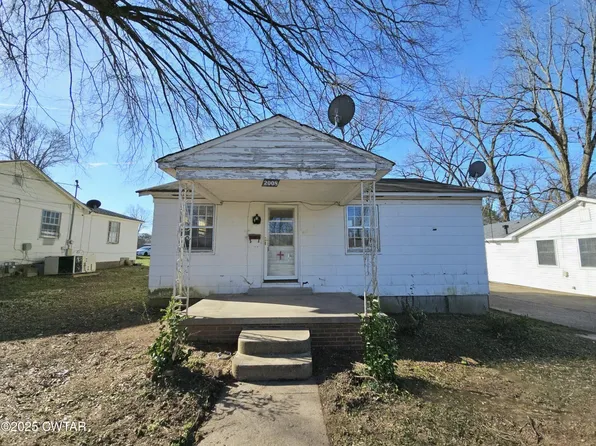 2008 Osborne St, Humboldt, TN 38343