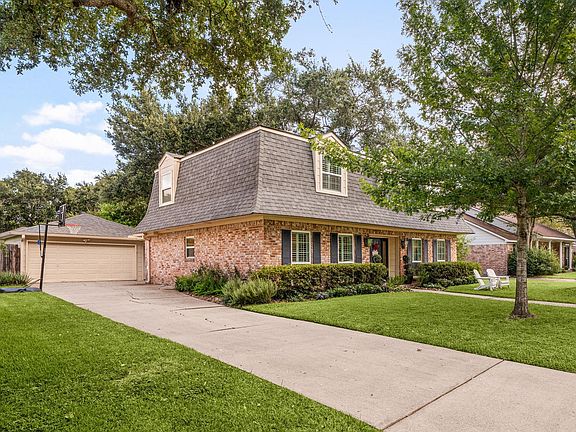 3rd image of 10822 Piping Rock Ln