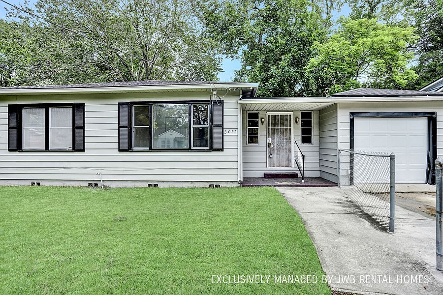 1st image of 3047 Imperial St
