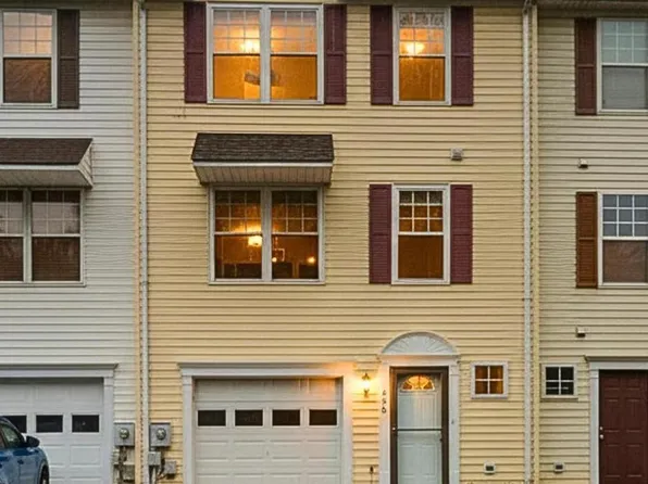 406 Blossom Ln, Frederick, MD 21701