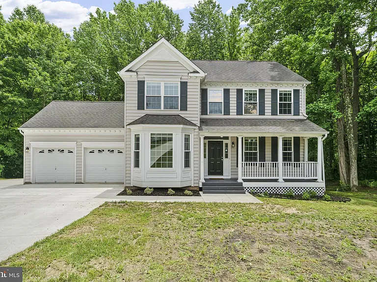 1525 Walters Ln — Photo 1