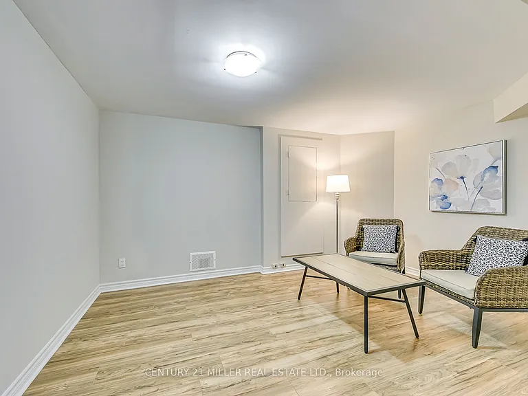 1351 Fieldcrest Ln #LOWER — Photo 7