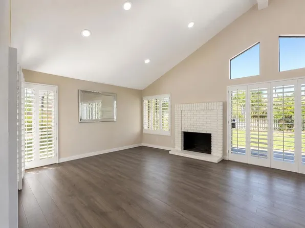 4 Hermosillo Ln, Palm Desert, CA 92260