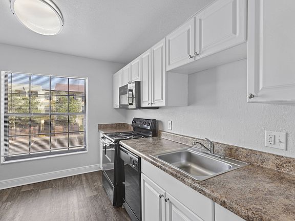 3rd image of 8402 N Waterford Ave #8P2