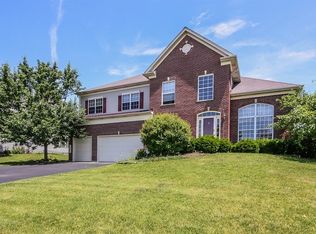 1325 Keenland Dr, Bartlett, IL 60103