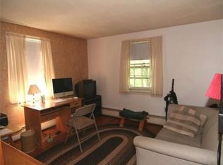 45 Chestnut St, Lynnfield, MA 01940