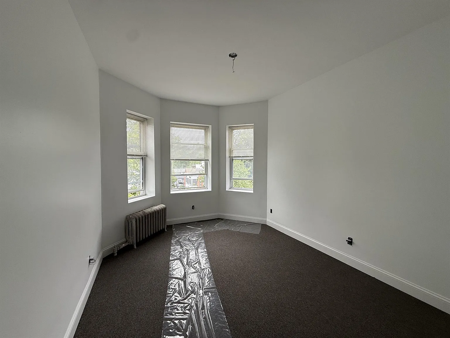 2 bed, 800 sqft, $3,100 — Photo 3