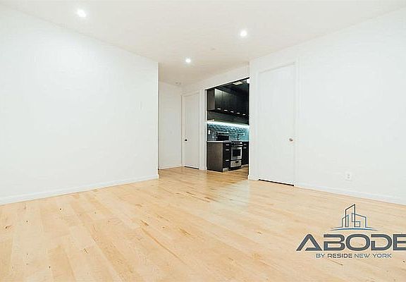 2nd image of 310 Evergreen Ave #4R
