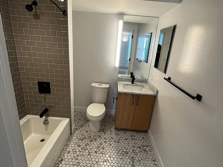 85 Gardner St #200F — Photo 15