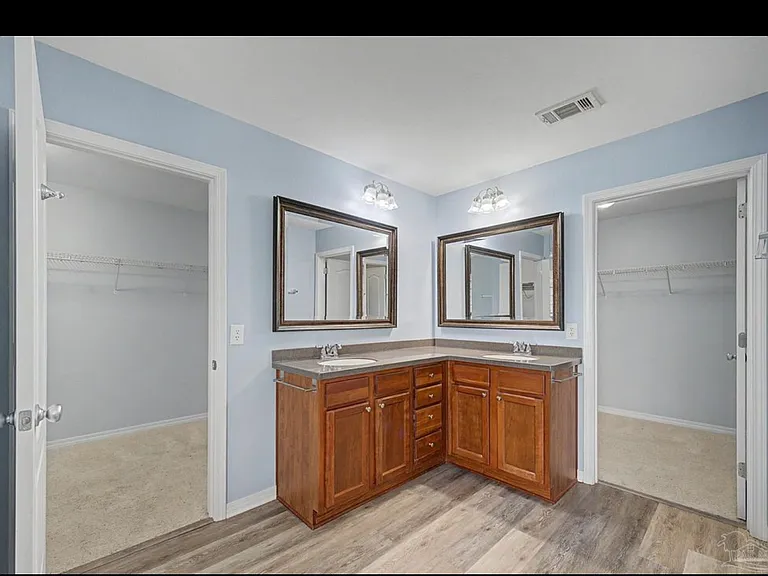 5897 Arch Ave — Photo 6